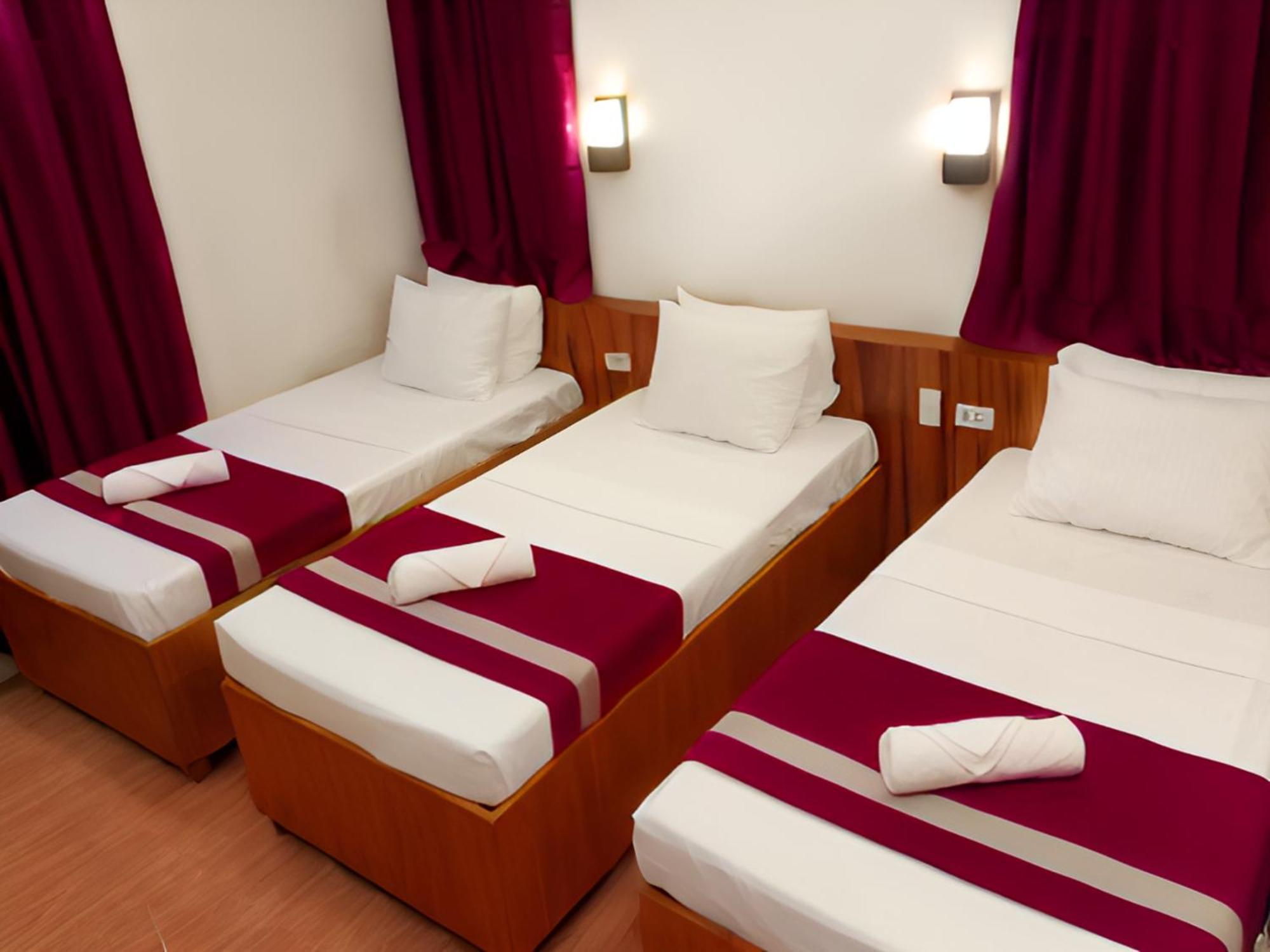 Dy Heritage Suites Vigan Bagian luar foto